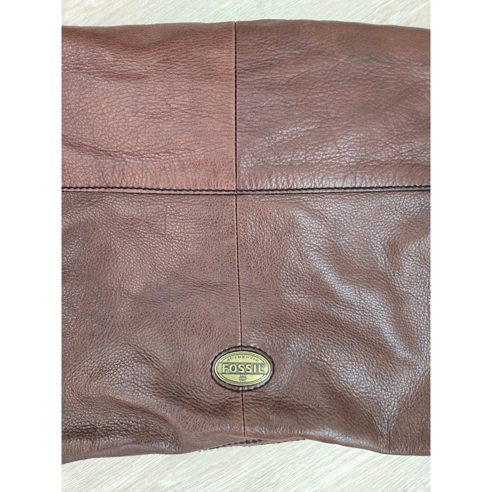 Fossil Explorer Leather Foldover Brown Crossbody Bag Messenger Satchel - Picture 2 of 13